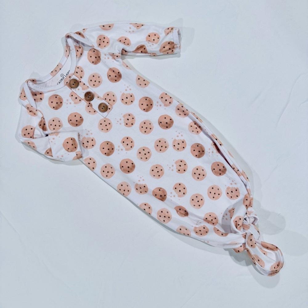 Caden Lane Cookie Print Knotted Footie